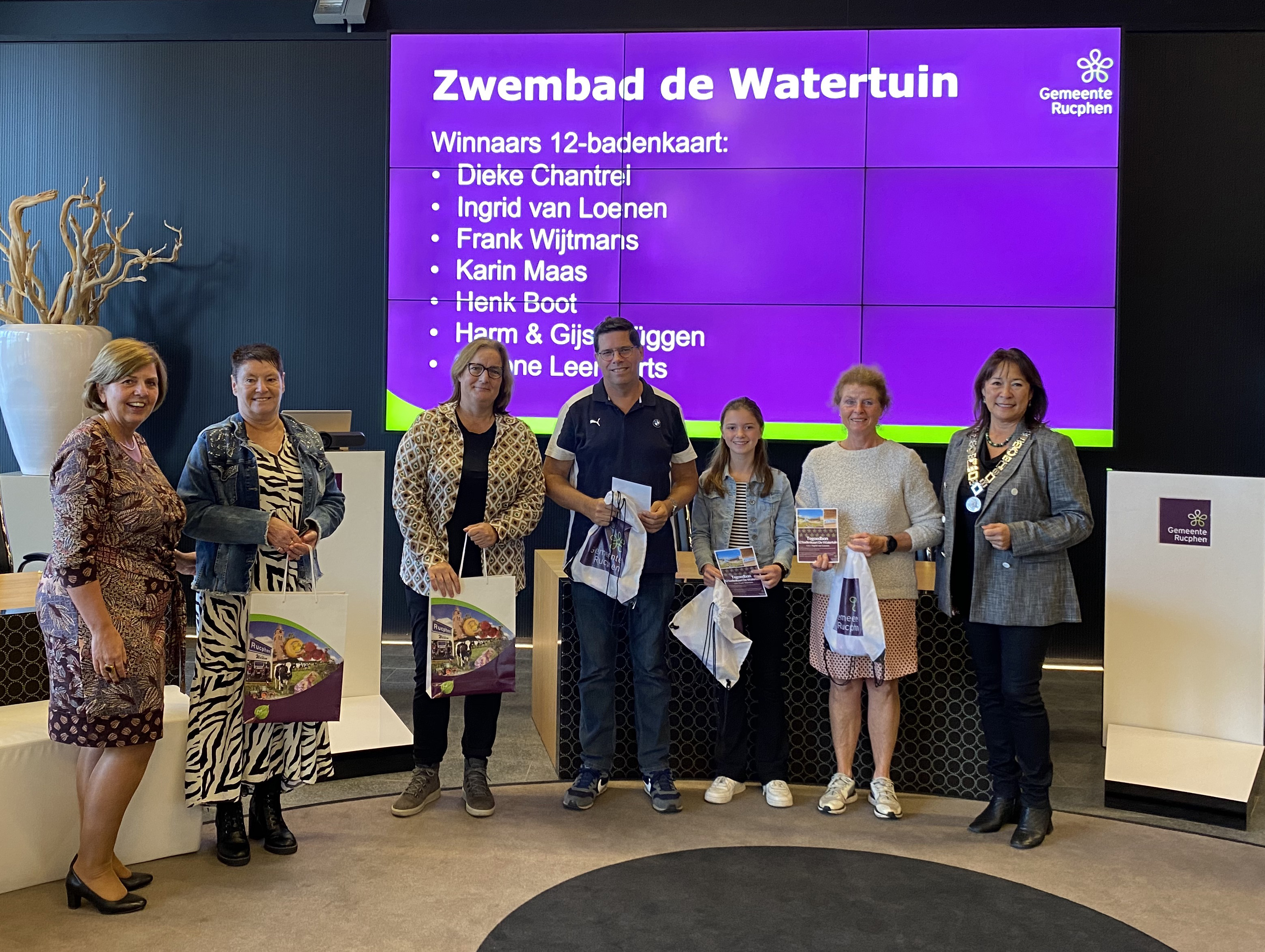 Onthulling De Watertuin_uitreiking